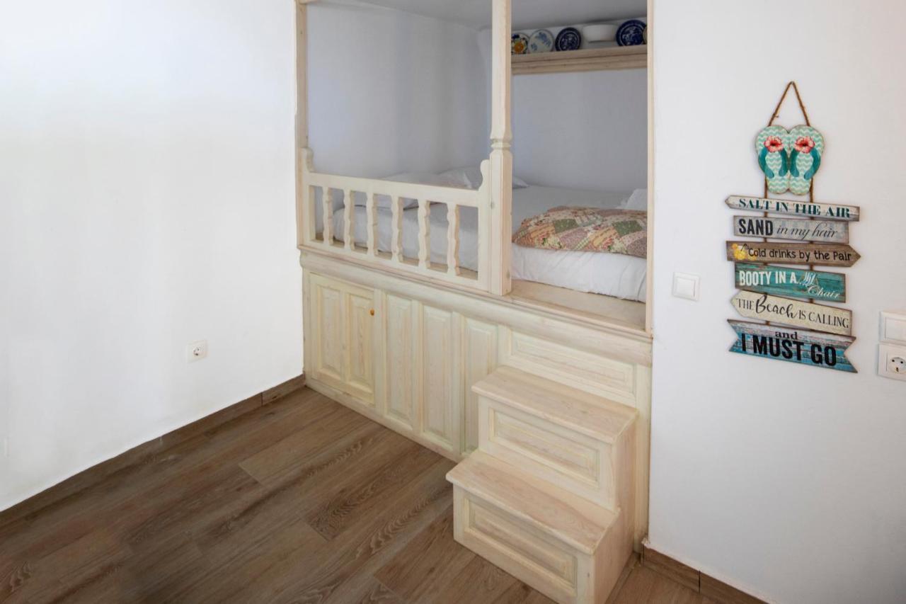Thea Menetes Apartment Menetai Bagian luar foto