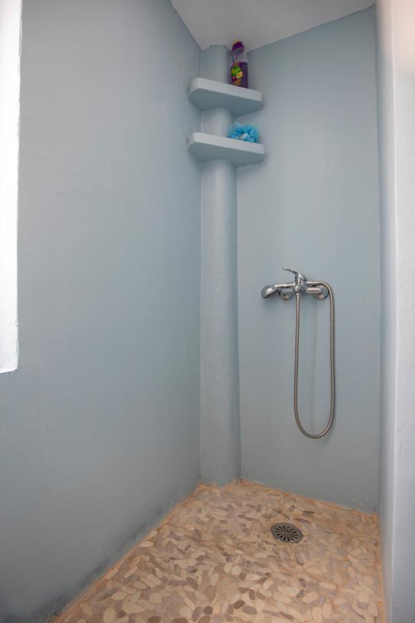 Thea Menetes Apartment Menetai Bagian luar foto